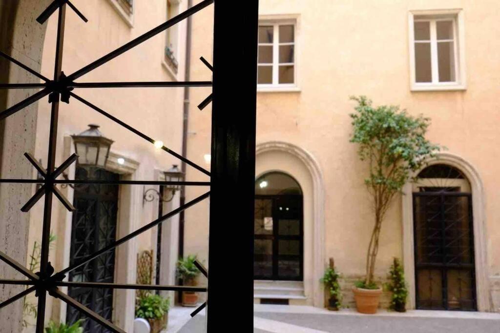 Beautiful Apartment Next To Piazza Di Spagna Roma Exterior foto